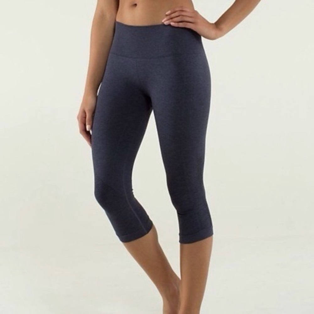 Lululemon Ebb To Street Crops Leggings Size 6